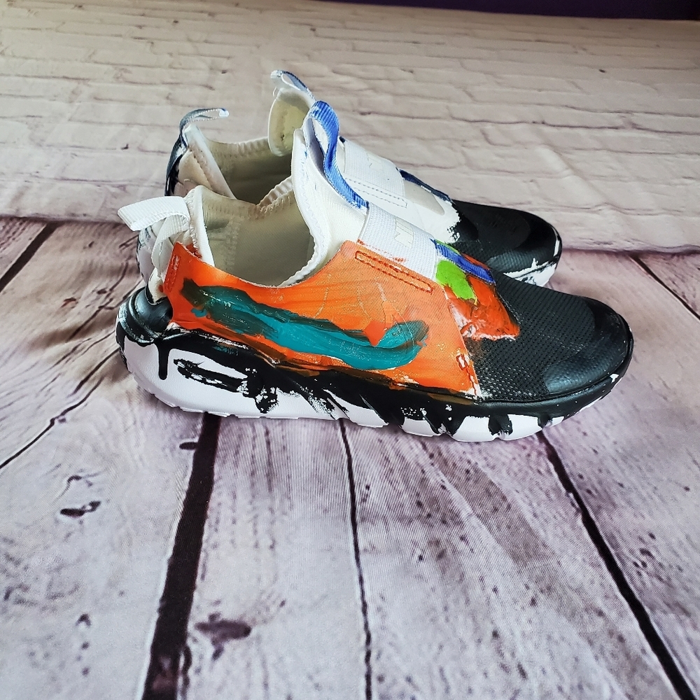 Nike Flex Runner Kids Graffiti Multicolor Size 2.5 Pull-on Low Top New-No-Box - Picture 2 of 11